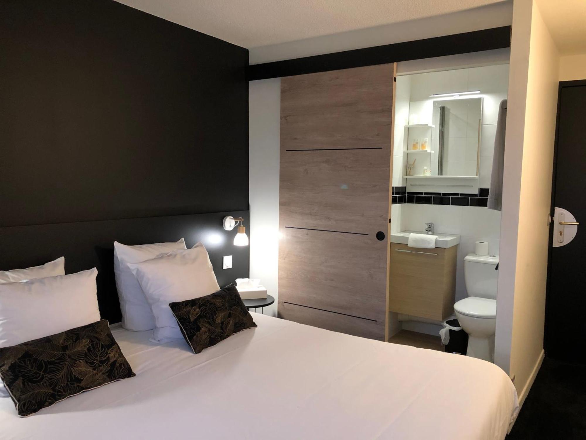 Hotel Le Pavillon De Saint-Lo - Anciennement Lunotel Εξωτερικό φωτογραφία
