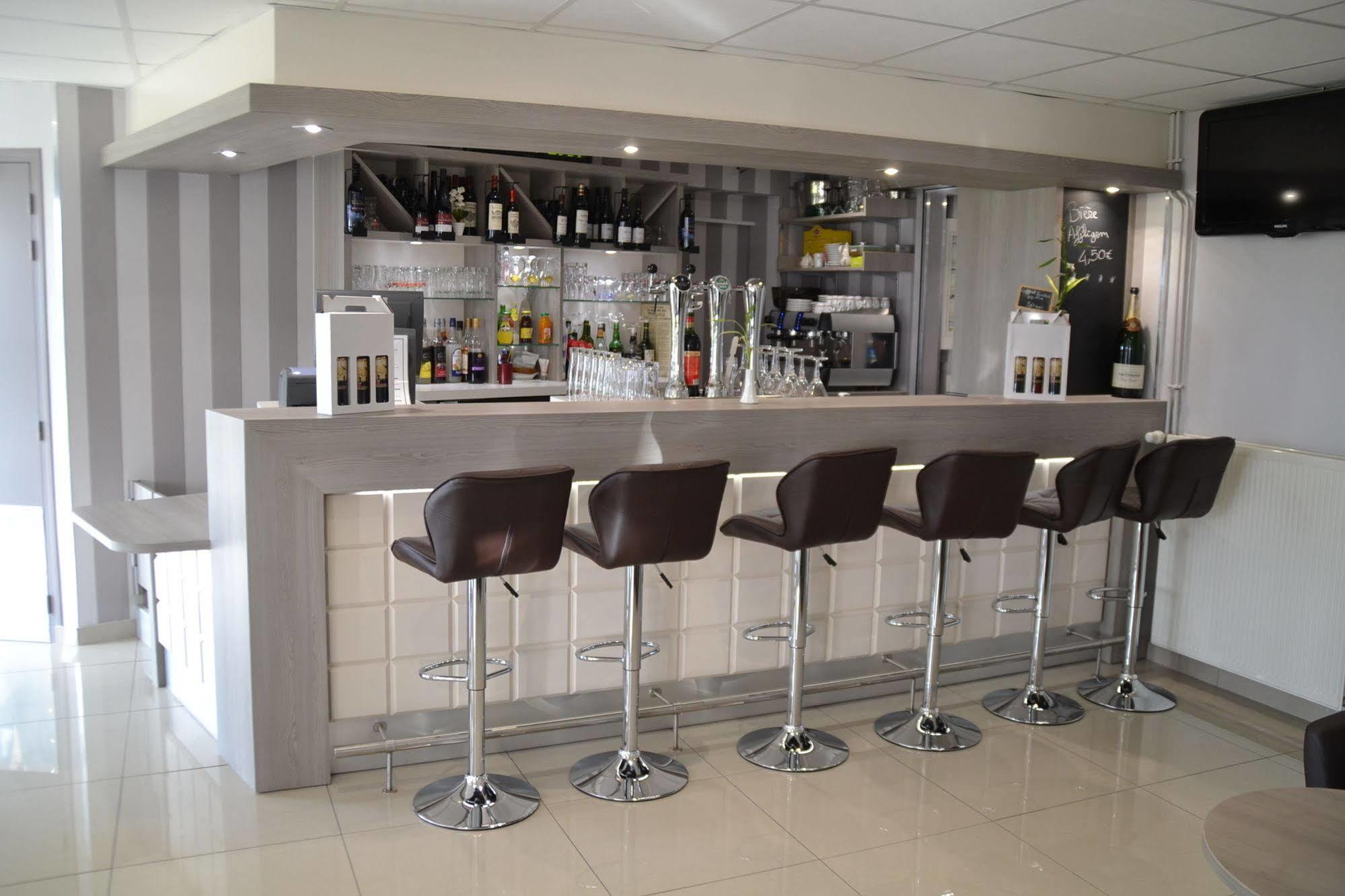 Hotel Le Pavillon De Saint-Lo - Anciennement Lunotel Εξωτερικό φωτογραφία
